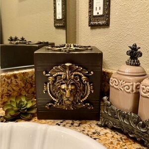 Decorative Gold and Bronze Lion Motif Tissue Box Cover Holder
